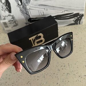 Almost brand new original BALMAIN sunglasses!
